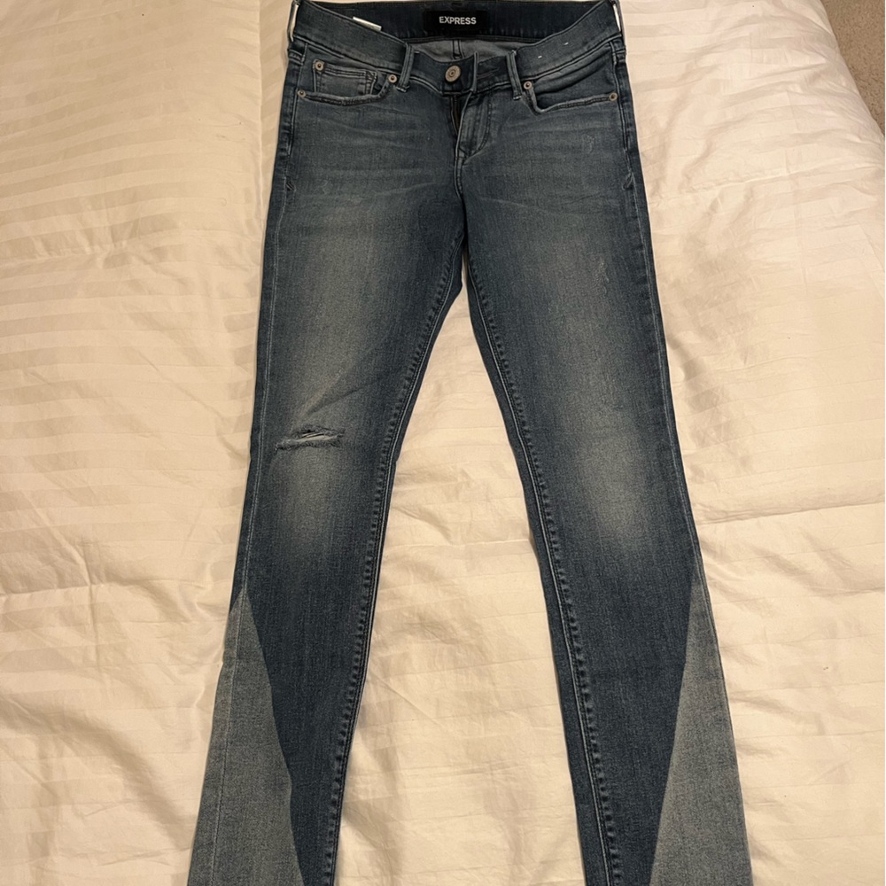 Mid Rise Express Skinny Jean
